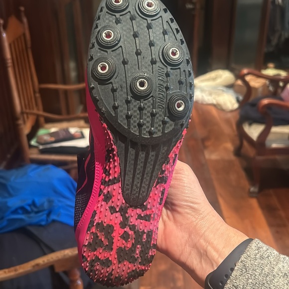 Cross country running shoes. - Picture 3 of 3